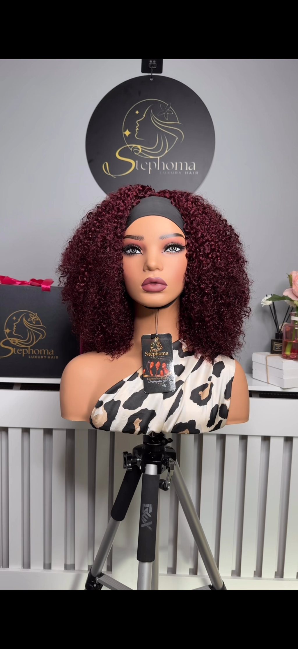 The Chic Band Wig in Dark Wine