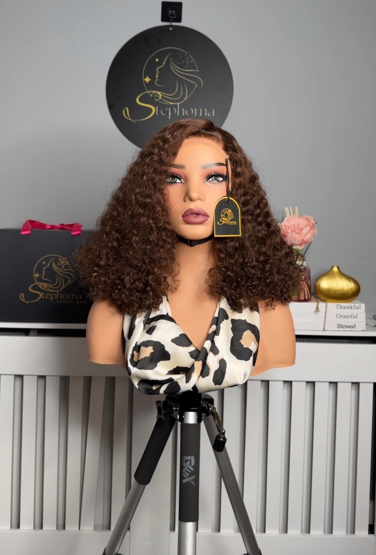 16” Wig Amelia in Brown