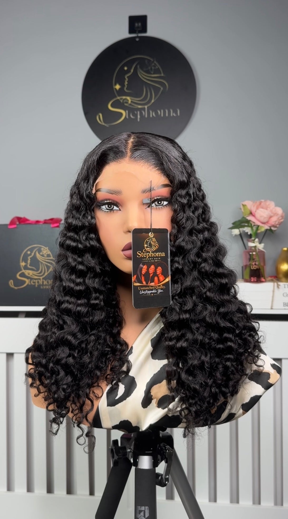 18” Iris Curly with 5by5 Closure