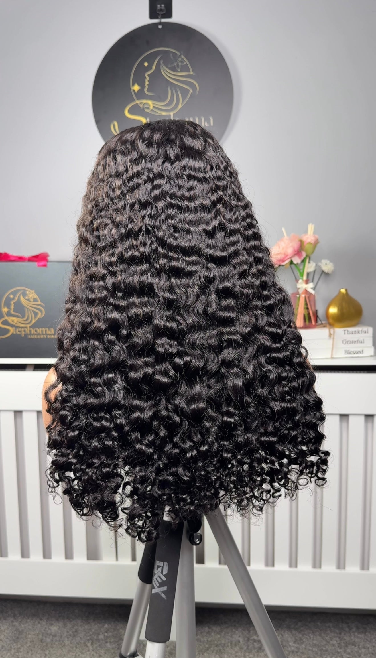 22” Iris Curly (Defined) with 5by5 Closure