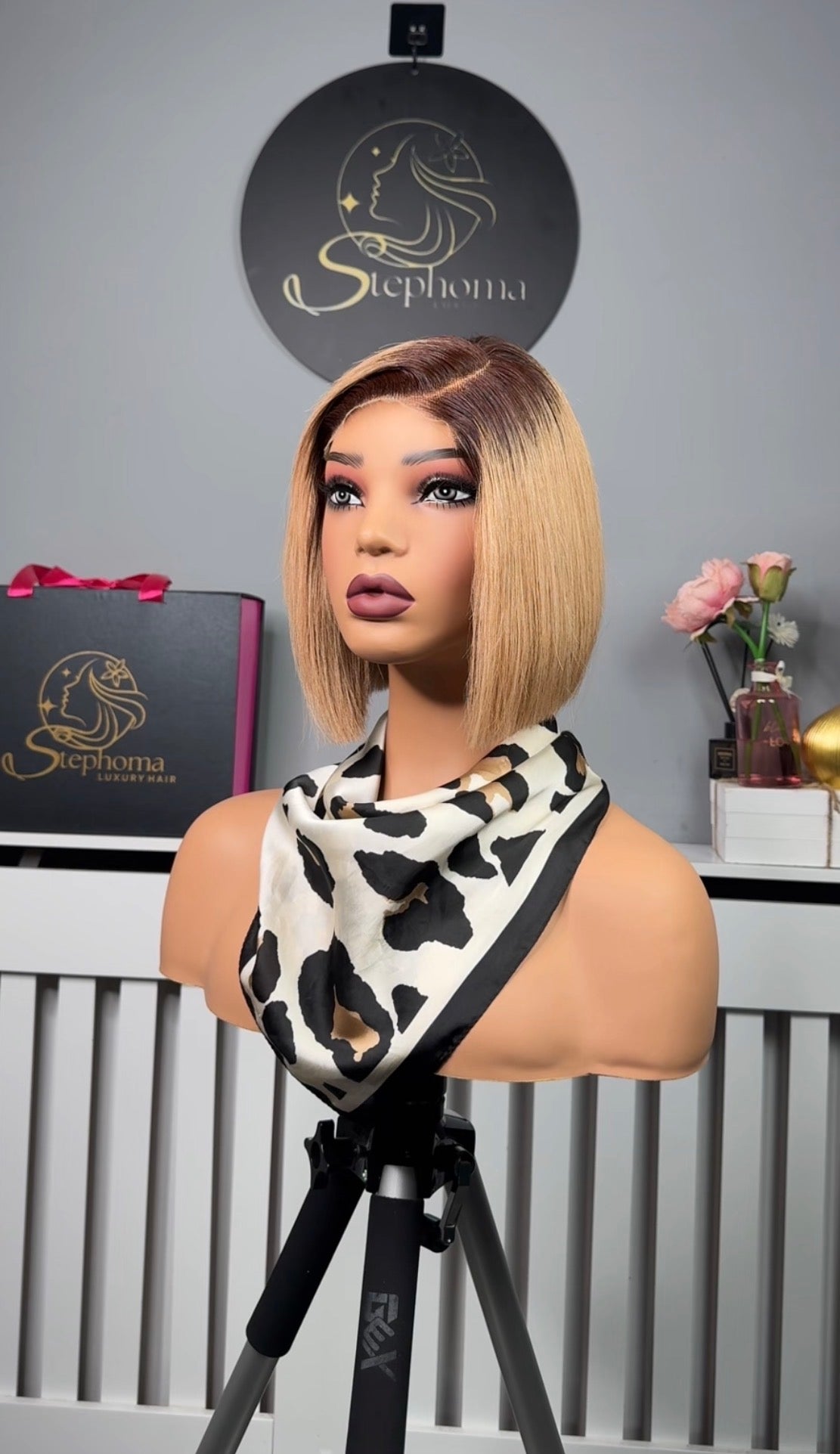 6” Frosted Ash Blonde Bob