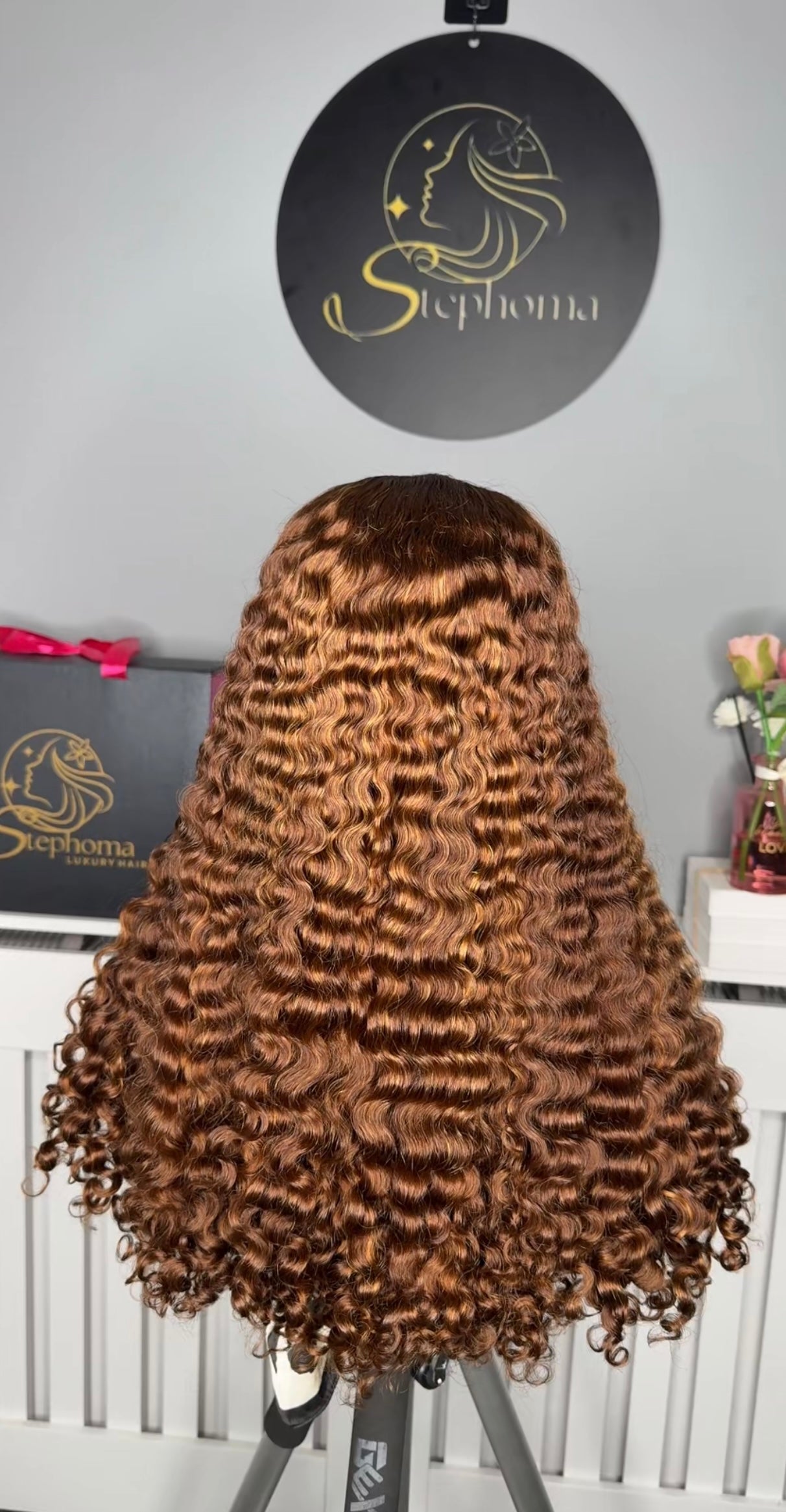 20” Iris Curly with 5by5 Closure in Piano