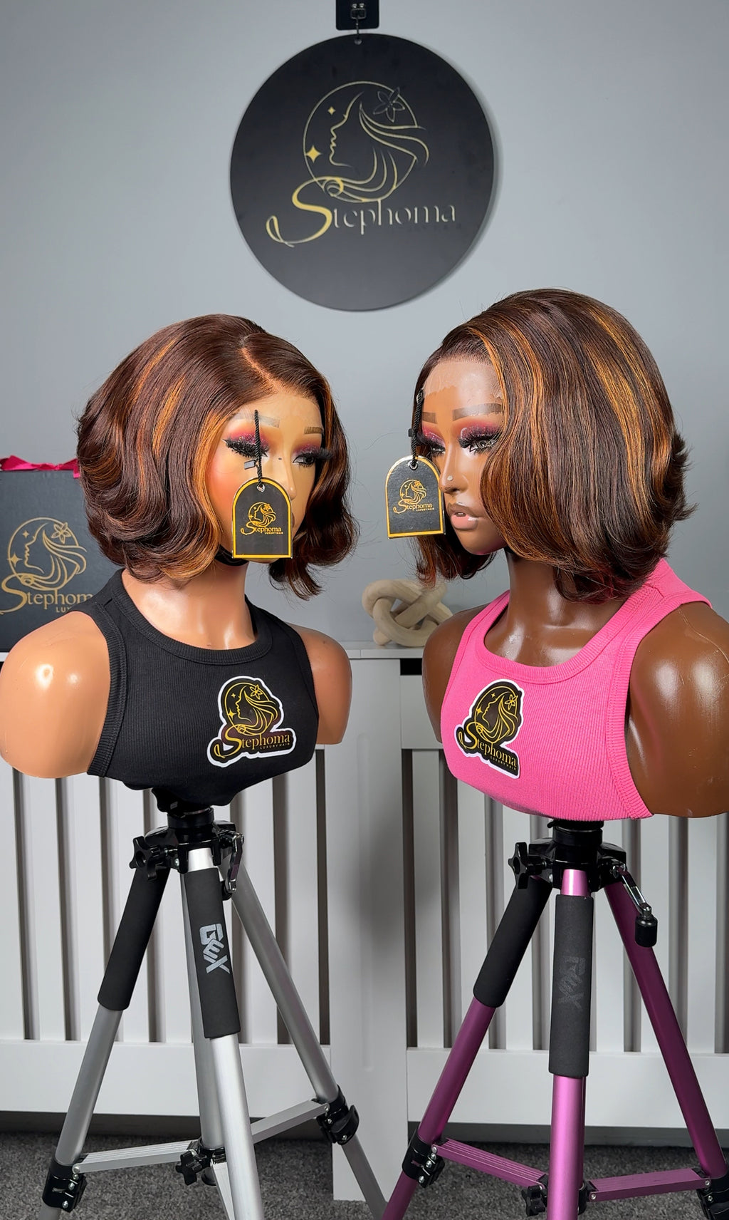 Wig Aubrey in Brown with Gold Highlights