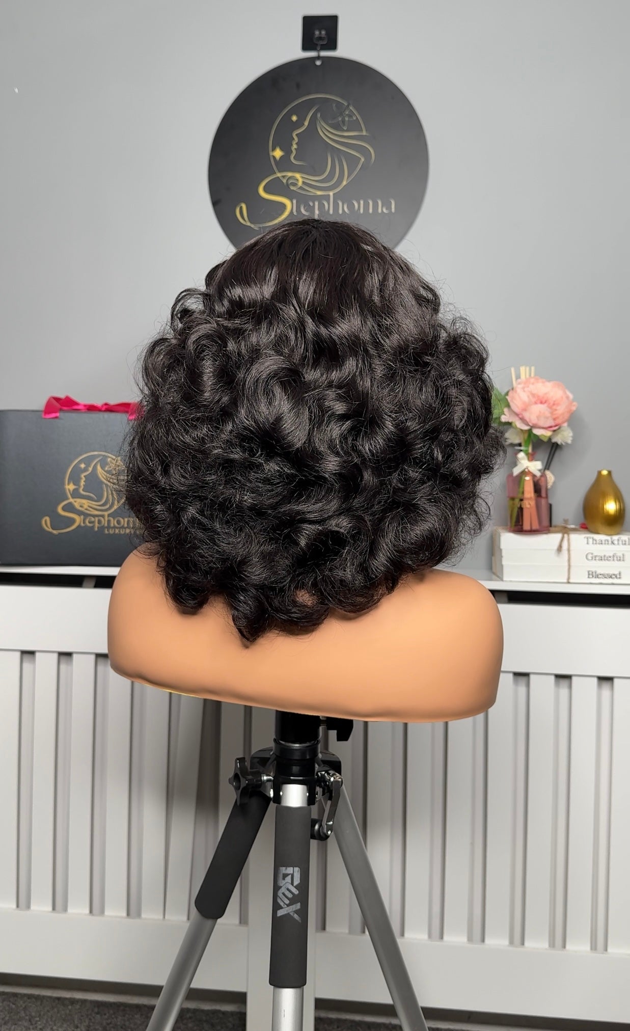 14” Luxury Fumi Bounce Fringe Wig