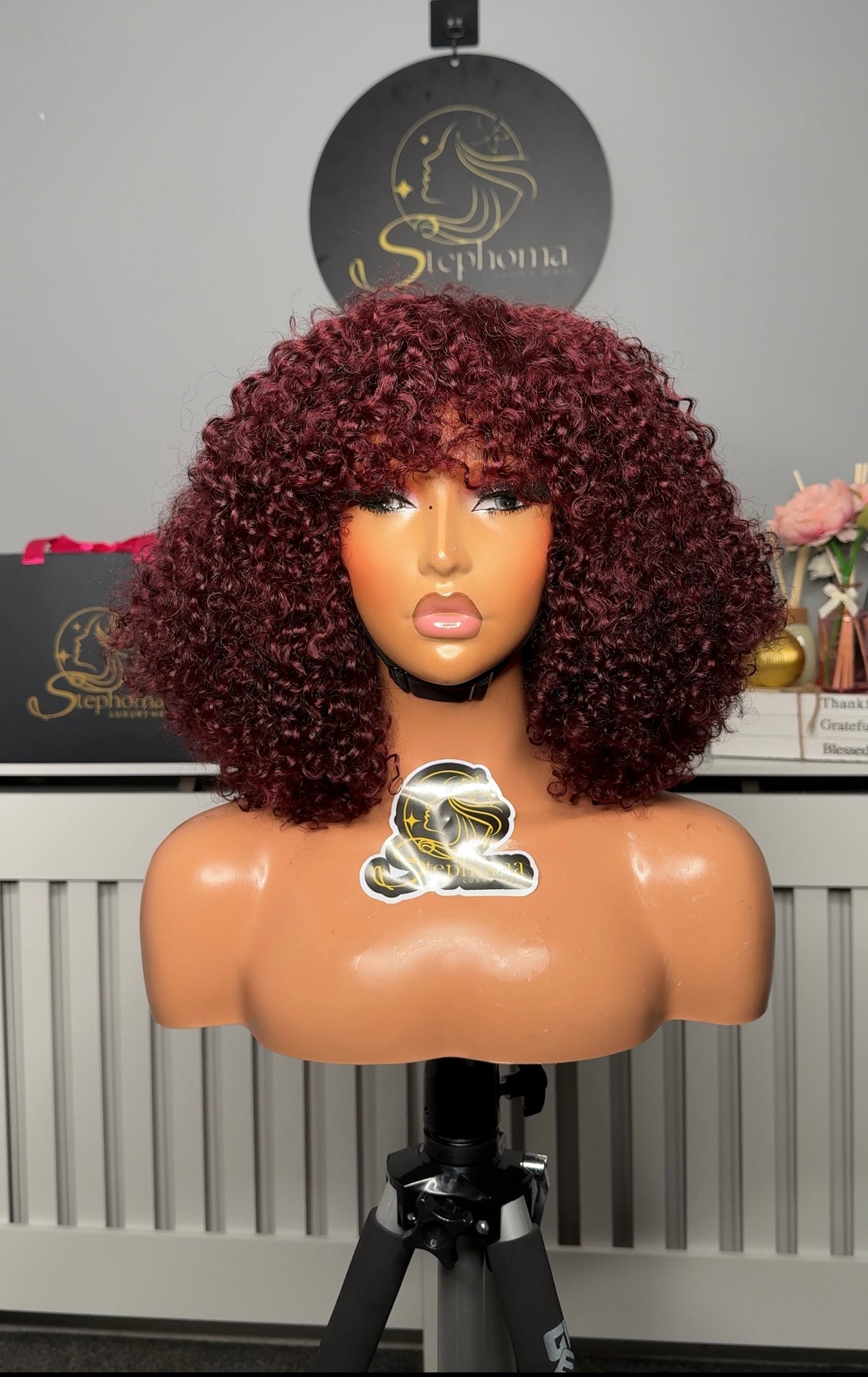 SOCIALITE FRINGE WIG IN BURGUNDY
