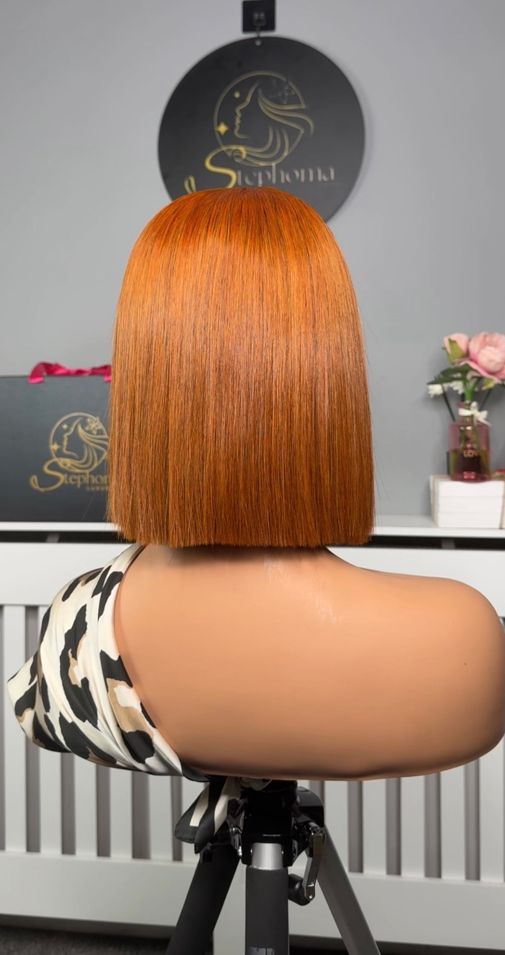 10” Luxe Donor Bone Straight with 2by6 Closure in light Chestnut