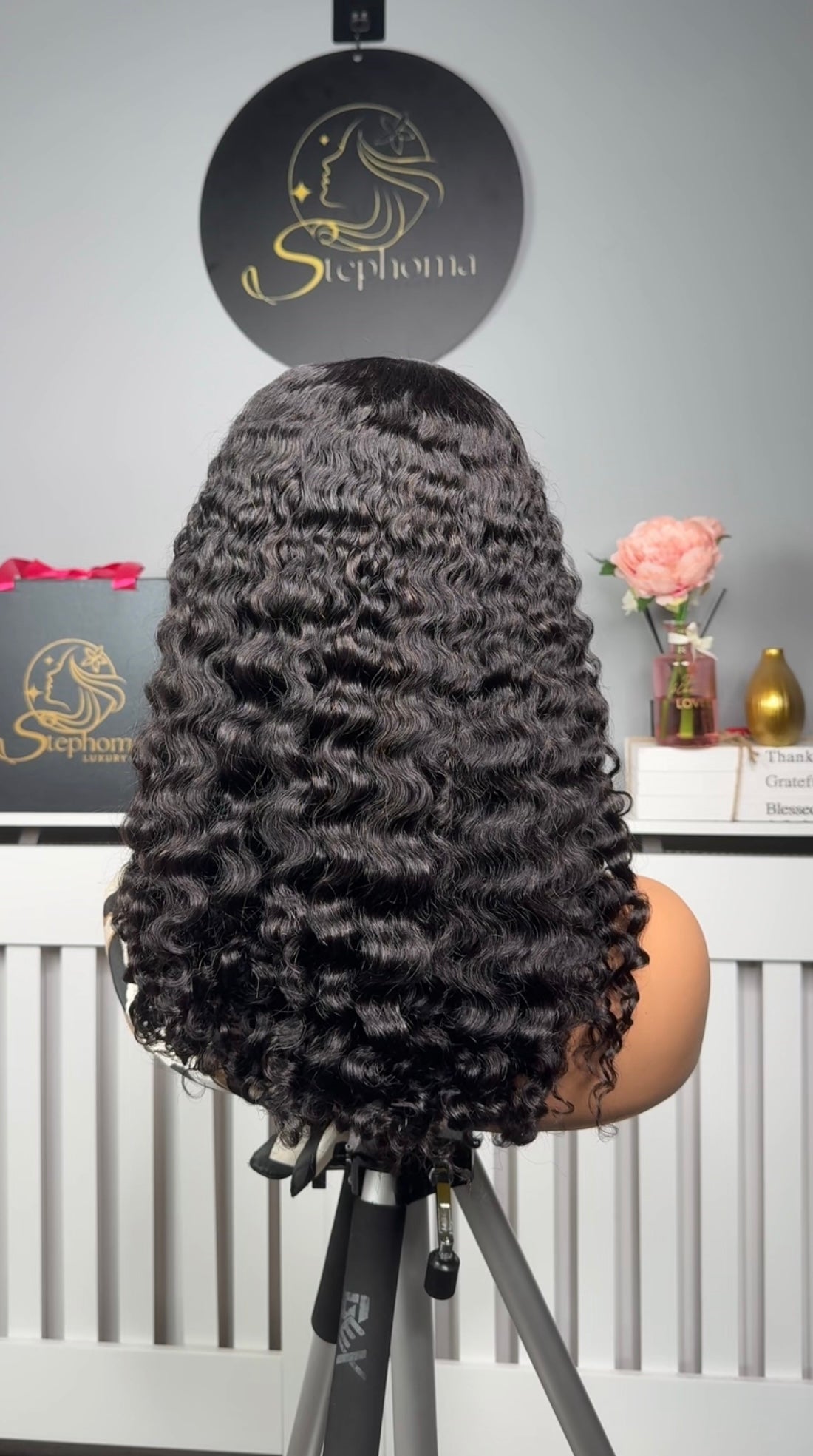 16” Iris Curly with 5by5 Closure