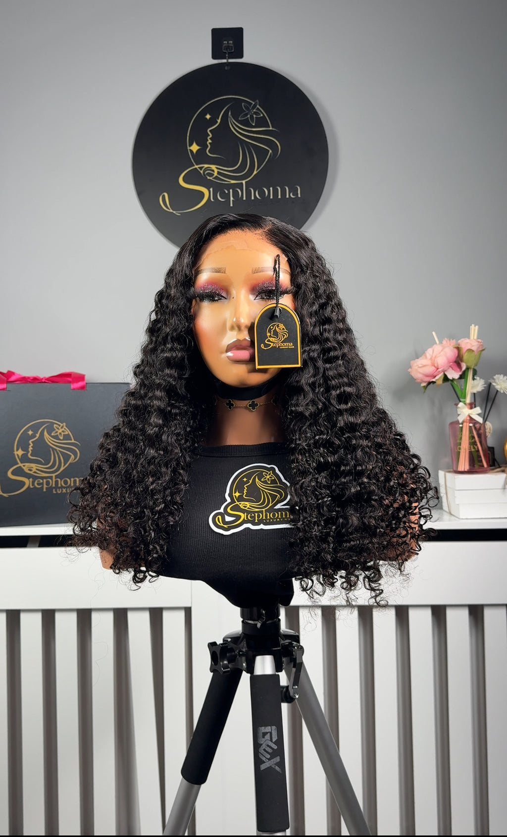20” Iris Curly (Defined) with 5by5 Closure