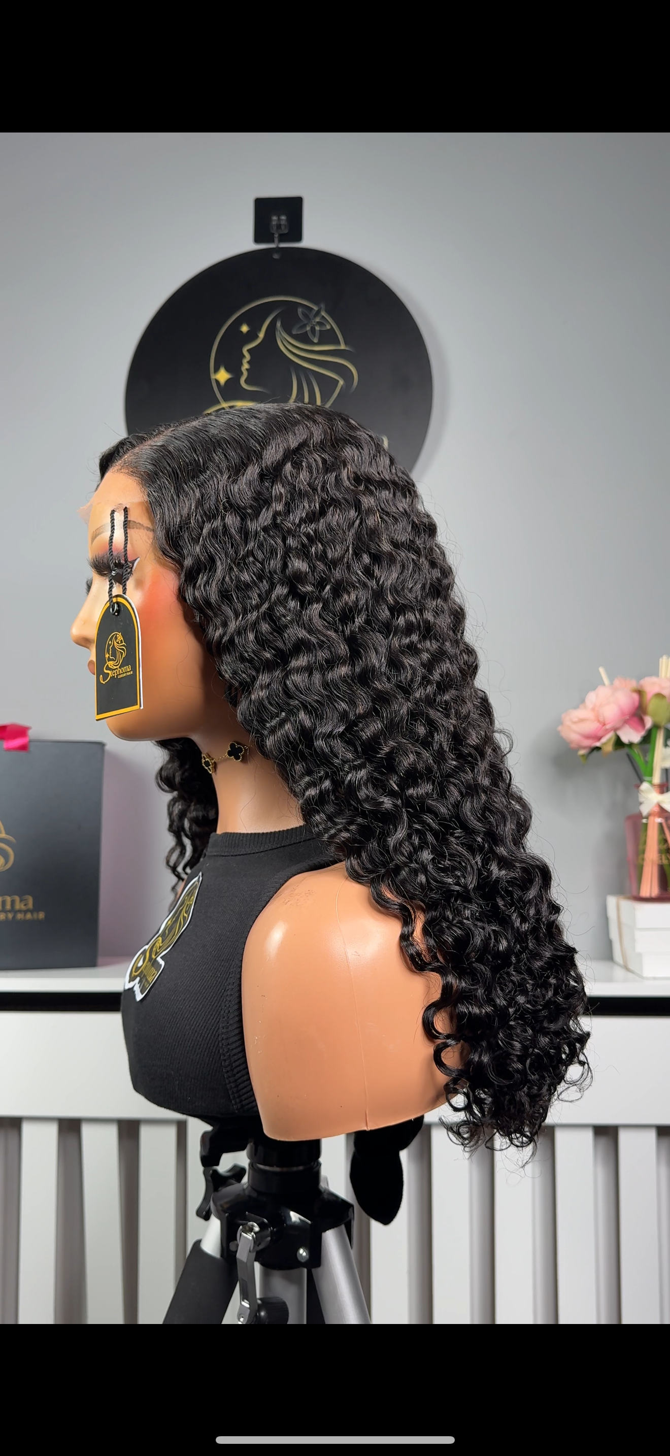 22” Iris Curly (Defined) with 5by5 Closure