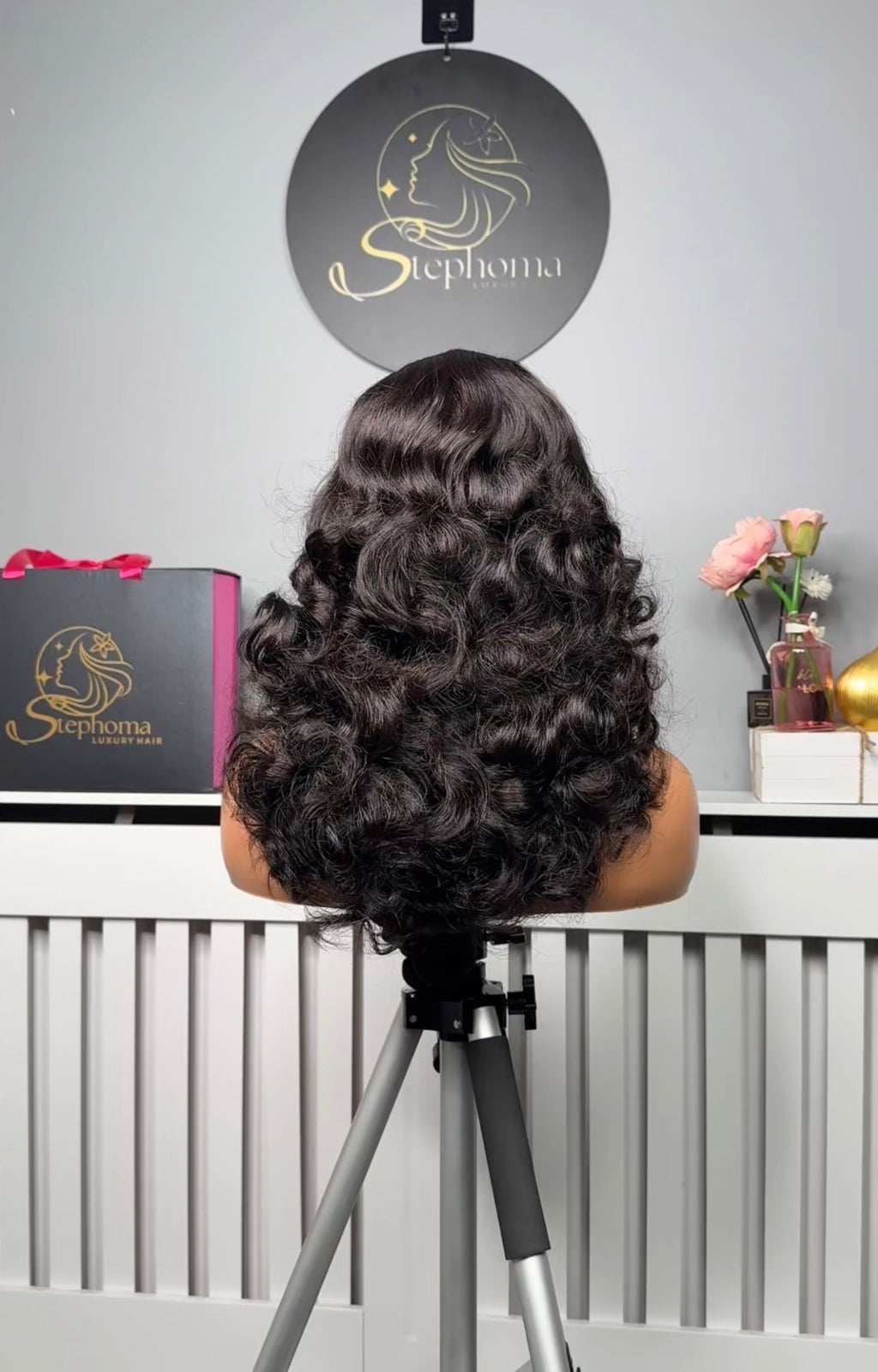Rosie Wavy Bouncy with 5by5 Closure in Natural Colour 1B