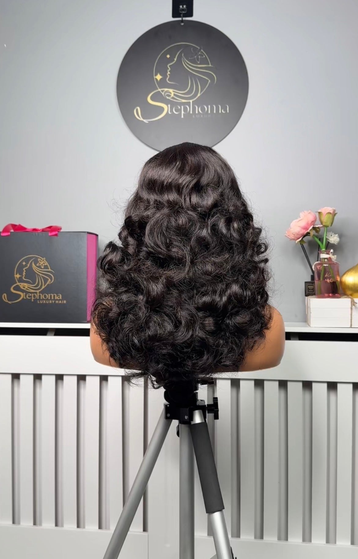 Rosie Wavy Bouncy with 5by5 Closure in Natural Colour 1B