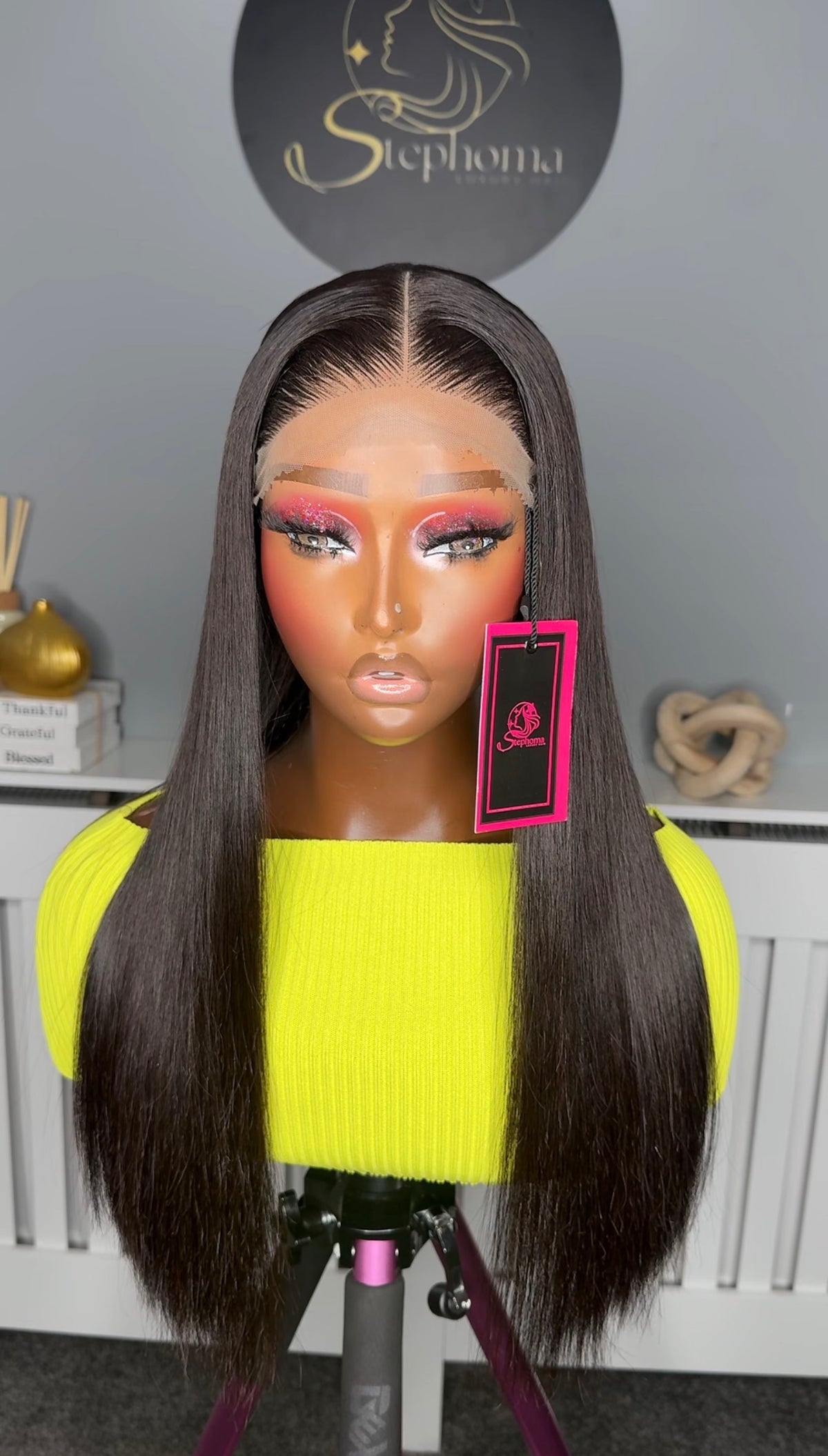 18” Luxe Donor Bone Straight with 5by5 Closure