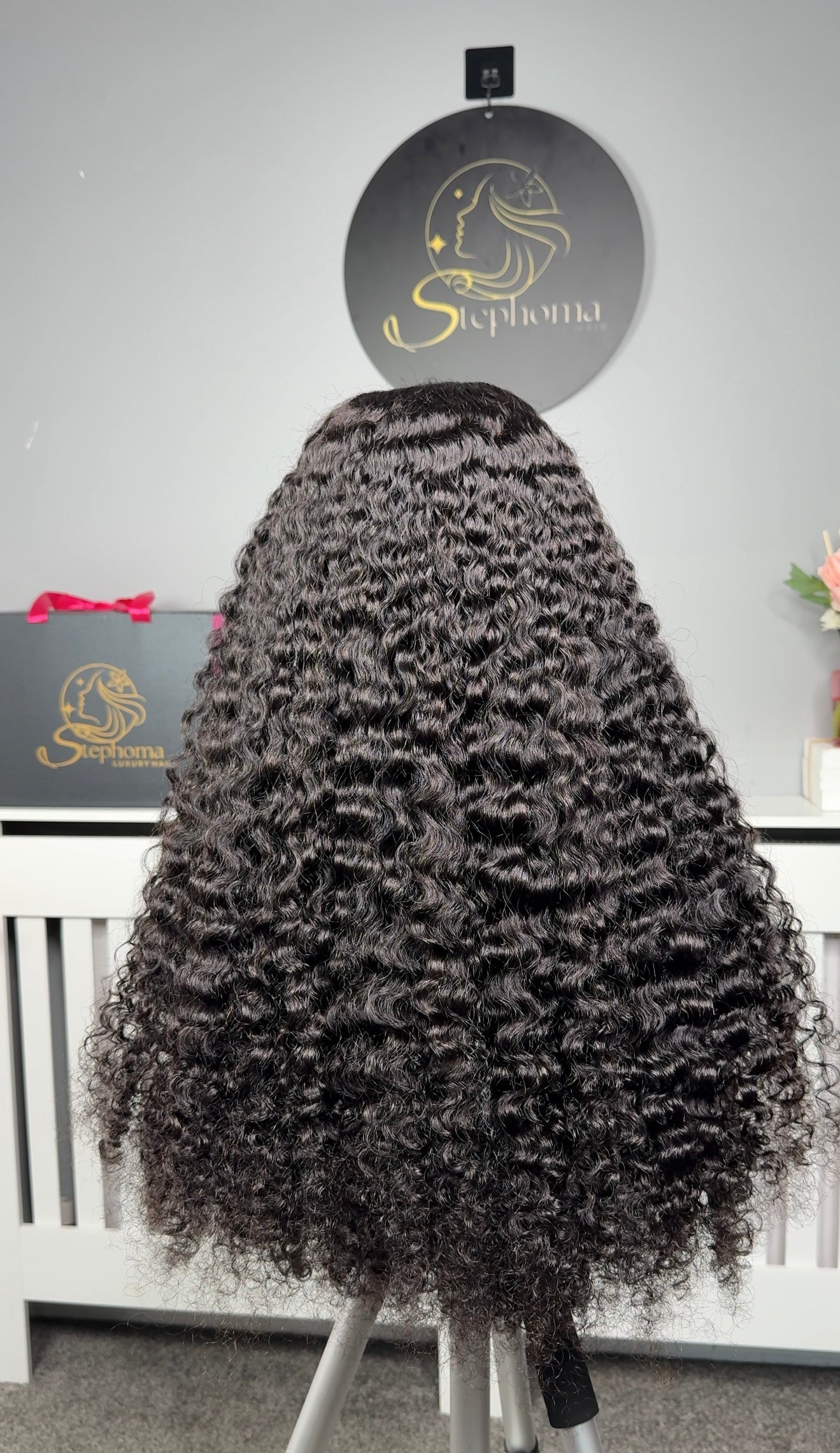 26” Iris Curly with 5by5 Closure