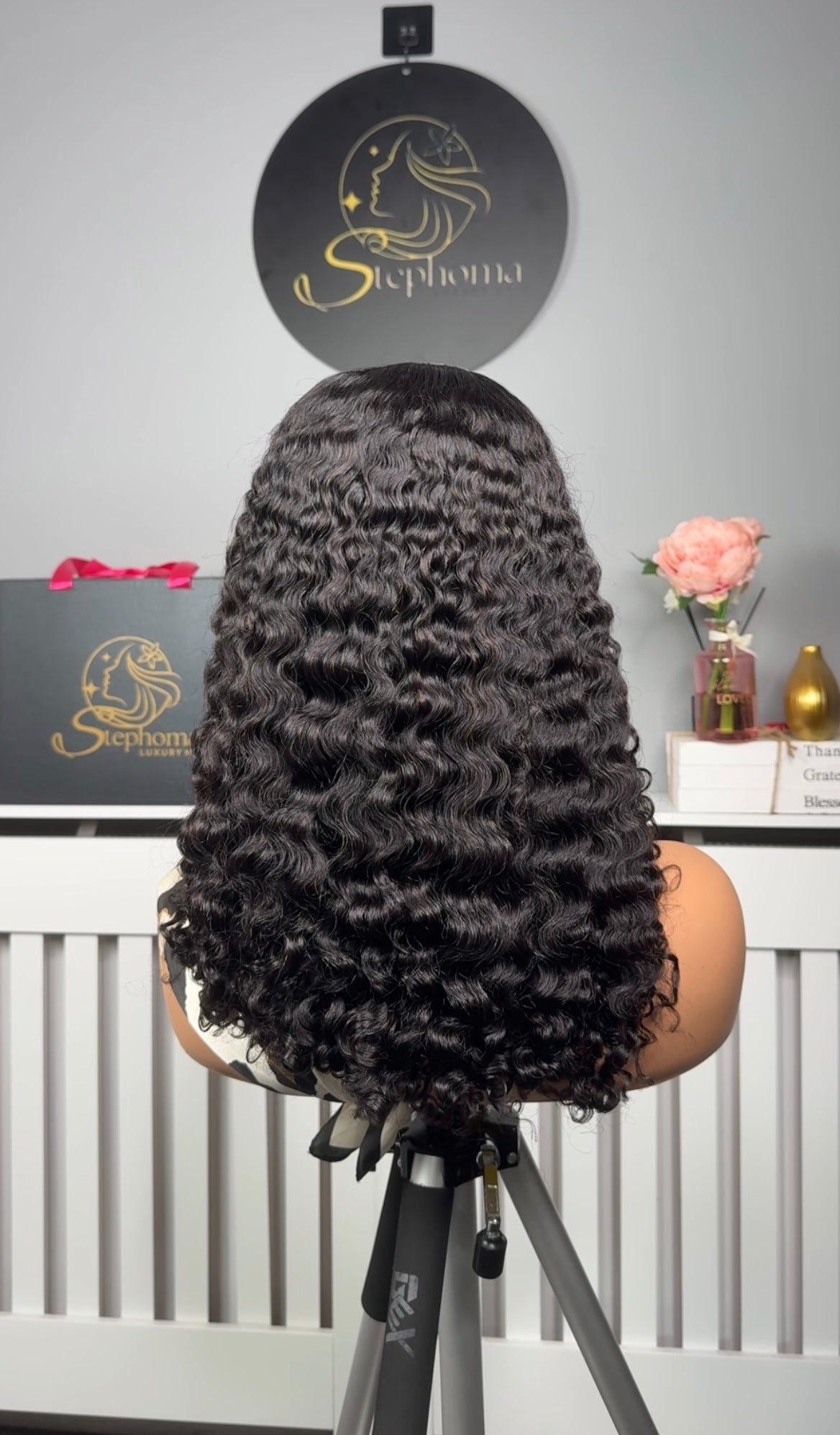 16” Iris Curly with 5by5 Closure