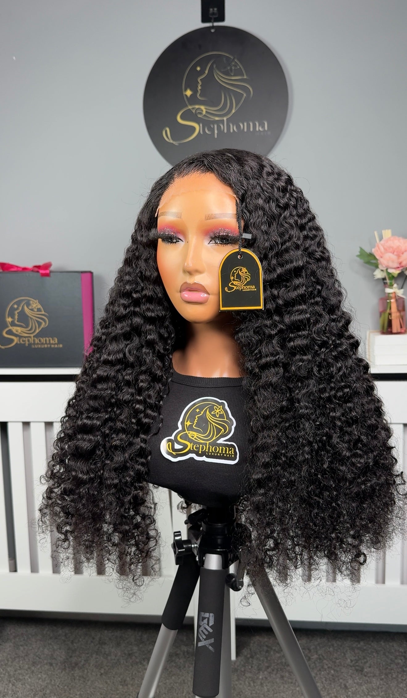 26” Iris Curly with 5by5 Closure