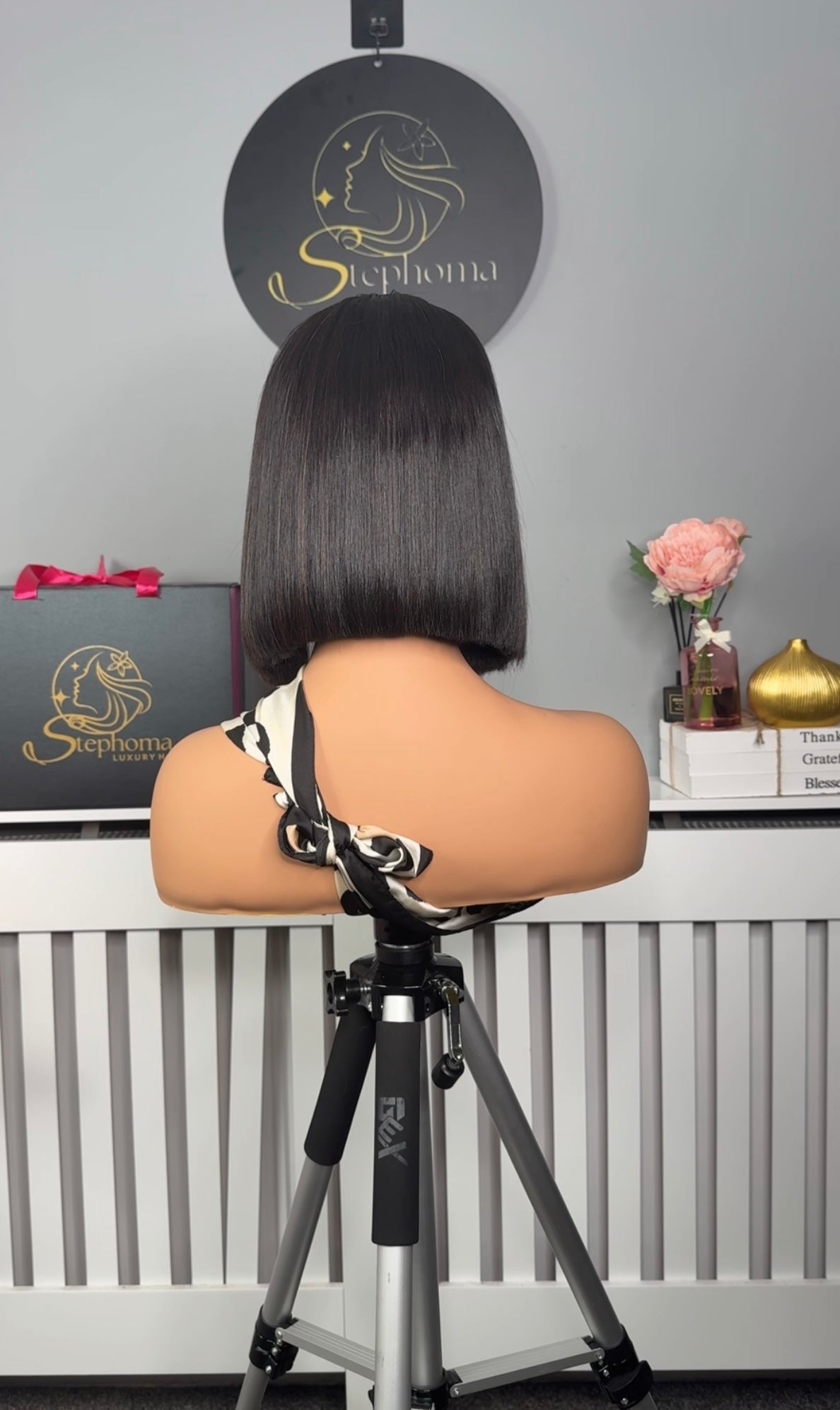 8” Luxe Donor Bone Straight with 5by5 Closure