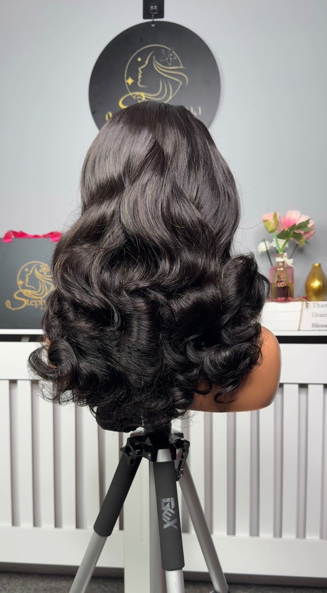 16” HD Elite Wavy Bouncy with 5by5 HD Lace Closure in Natural Colour