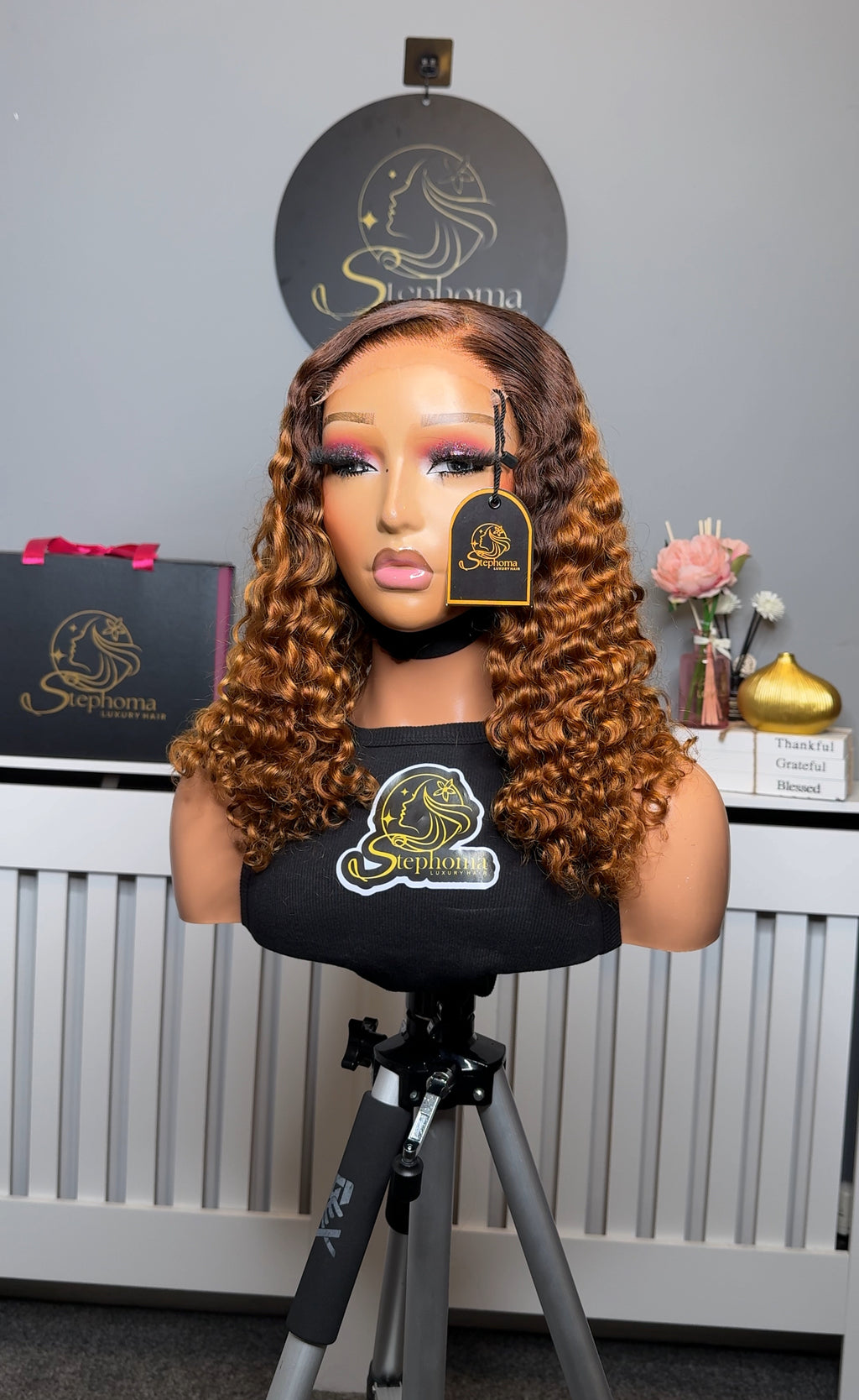 16” Iris Curly in Ombré Colour with 5by5 Closure
