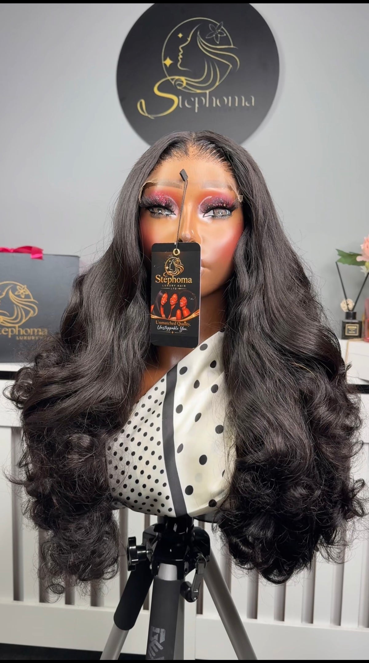 24” Raw Wavy Bounce (Layered) with 5by5 HD Lace Closure, 450grams