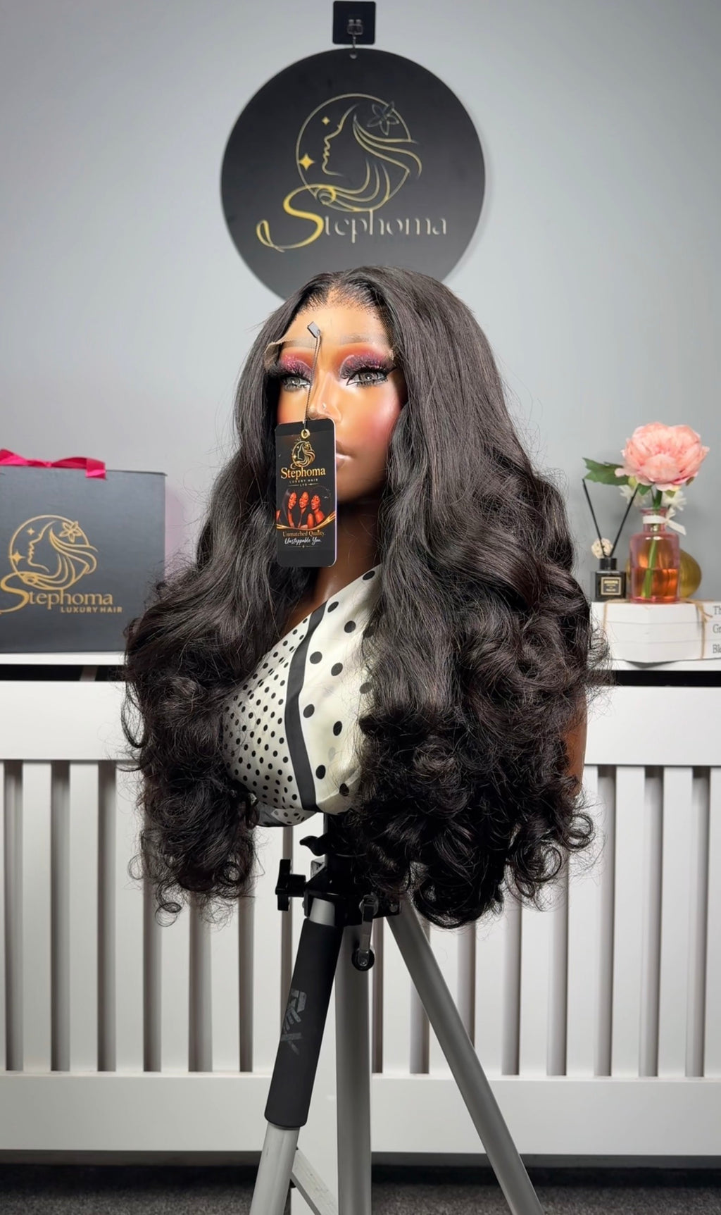 24” Raw Wavy Bounce (Layered) with 5by5 HD Lace Closure, 450grams